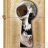 Бензиновая зажигалка Zippo Keyhole Skull, латунь с покрытием Gold Dust