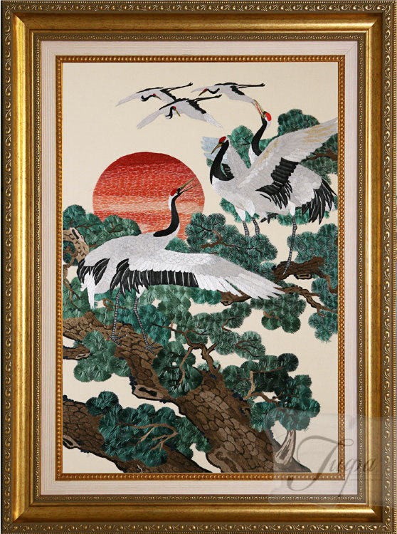 Картина шелковая «Японские красноголовые журавли у пихт» панно